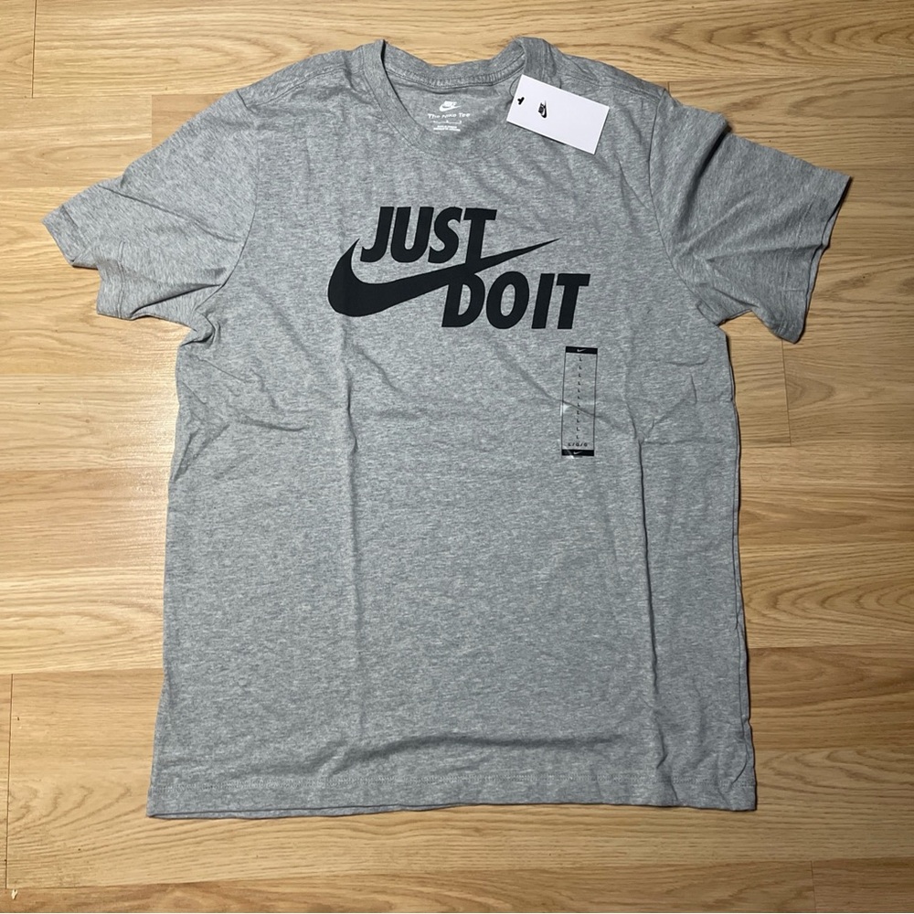 Nike Men Gray Black Short Sleeve Just Do It Logo T Shirt AR5006-063 Size L NWT